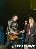 Cheap Trick Rick Nielsen and Robin Zander at Alice Cooper's Christmas Pudding show for his Solid Rock Foundation Charity at Dodge Theatre in Phoenix, Arizona, December 18th 2004. Photo by Chris Walter/Photofeatures.
