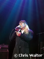 Cheap Trick Robin Zander at Alice Cooper's Christmas Pudding show for his Solid Rock Foundation Charity at Dodge Theatre in Phoenix, Arizona, December 18th 2004. Photo by Chris Walter/Photofeatures.<br>