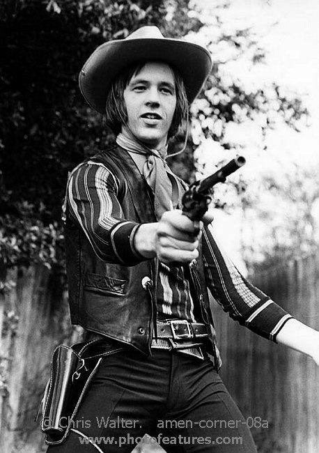 Photo of Amen Corner for media use , reference; amen-corner-08a,www.photofeatures.com