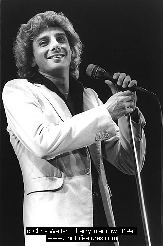 Photo of Barry Manilow by Chris Walter , reference; barry-manilow-019a,www.photofeatures.com