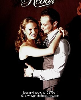 Photo of LeAnn Rimes and husband Dean Sheremet<br> at the CMT TV Giants Honoring Reba McEntire at Kodak Theatre, October 26th 2006.<br>Photo by Chris Walter/Photofeatures , reference; leann-rimes-cmt_0179a