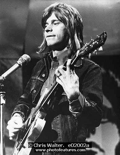 Photo of Dave Edmunds for media use , reference; e02002a,www.photofeatures.com