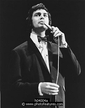 Photo of Engelbert Humperdinck by Chris Walter , reference; h04004a,www.photofeatures.com