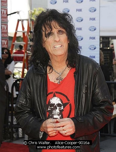 Photo of 2010 American Idol Finale by Chris Walter , reference; Alice-Cooper-9016a,www.photofeatures.com