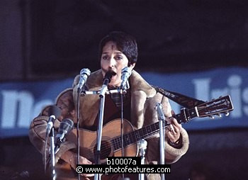 Photo of Joan Baez by Chris Walter , reference; b10007a,www.photofeatures.com