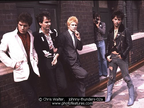 Photo of Johnny Thunders by Chris Walter , reference; johnny-thunders-02a,www.photofeatures.com