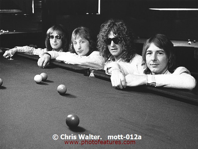 Photo of Mott The Hoople for media use , reference; mott-012a,www.photofeatures.com