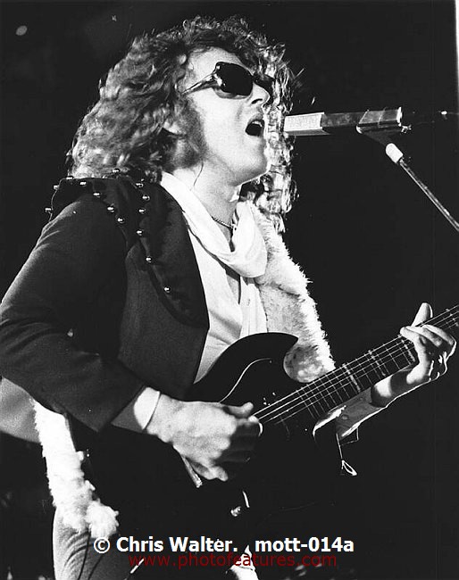 Photo of Mott The Hoople for media use , reference; mott-014a,www.photofeatures.com