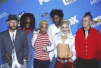 Photo of No Doubt at 2001 Billboard Awards with Gwen Stefani