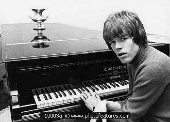 Photo of Peter Noone by Chris Walter , reference; h10003a,www.photofeatures.com