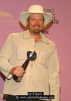 Photo of Toby Keith by Chris Walter , reference; DSCF3669,www.photofeatures.com