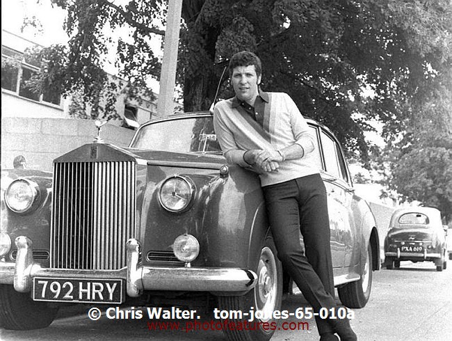 Photo of Tom Jones for media use , reference; tom-jones-65-010a,www.photofeatures.com