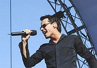 Photo of Marc Anthony 2002